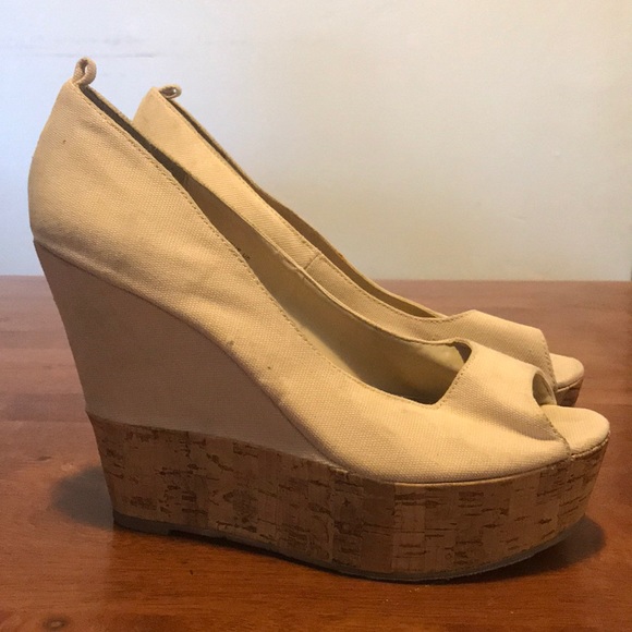 Beige wedges - Picture 2 of 3